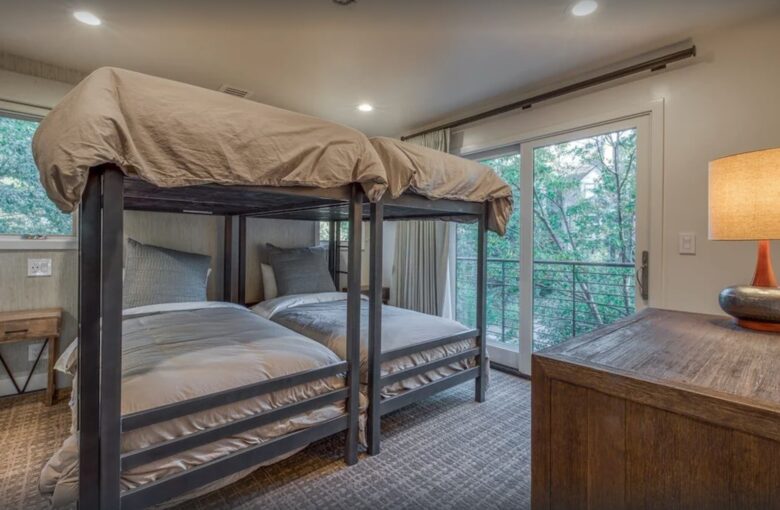 Bunk room