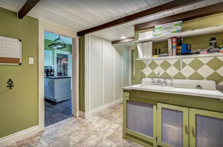 Second kitchen