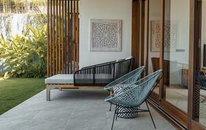 Garden Lounge