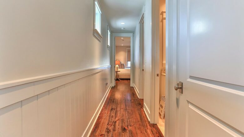 Home Exchange SANTA ROSA BEACH, FL hallway