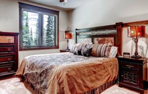 Rocky Mountain Luxury Lodge - Moving Mountains - Breckenridge, Colorado