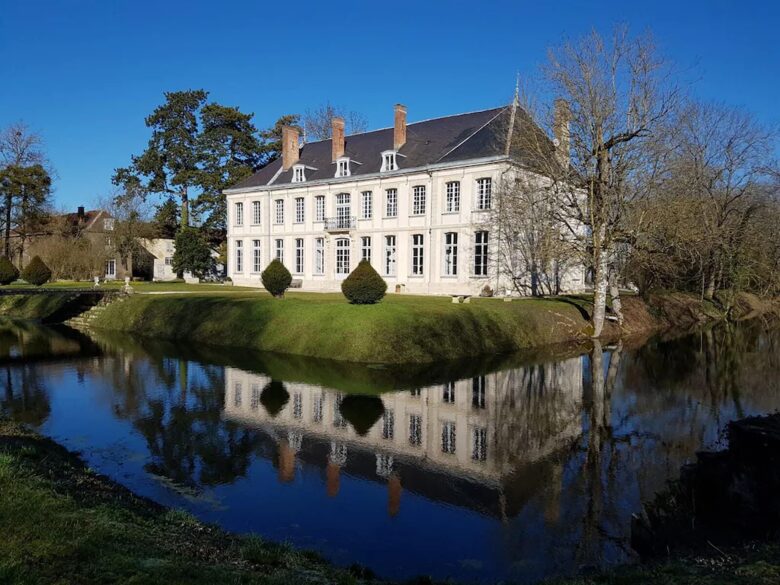 Château d'Isle-sur-Marne (R) - Isle sur Marne, France