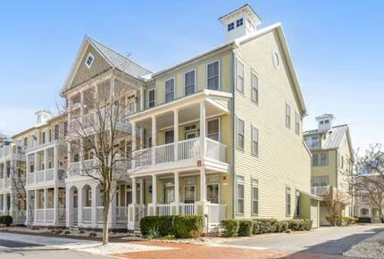 Exterior end unit with double front porches
