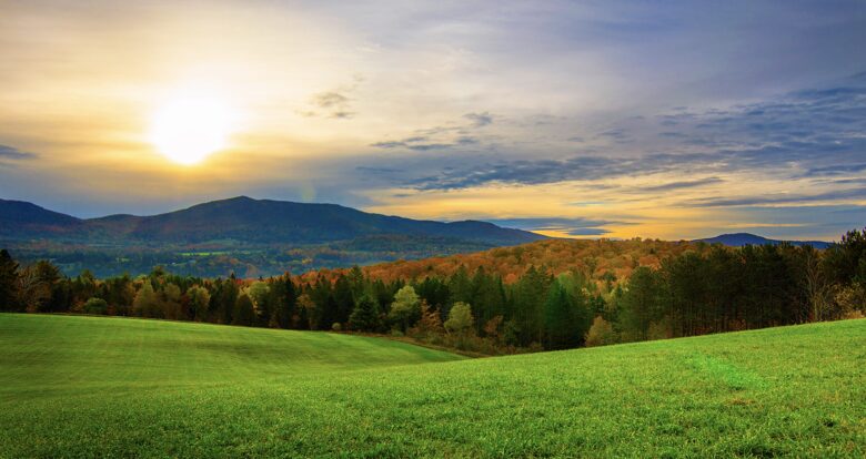 Longwood | Cozy Vermont Country Cottage - West Glover, Vermont