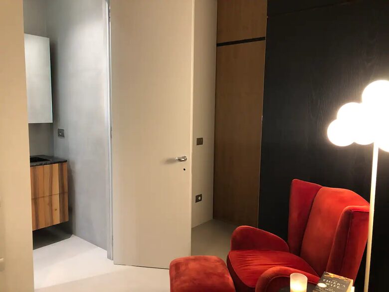 Bedroom 2 - sliding door to open space