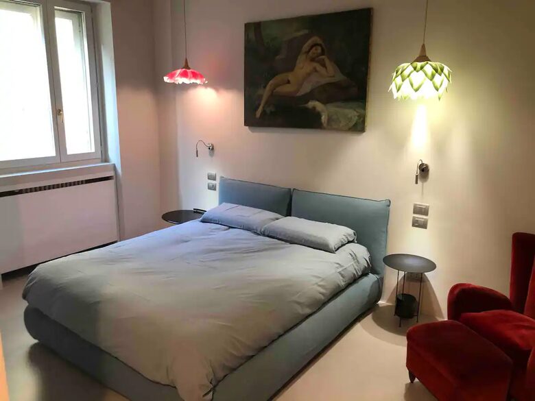 Master ensuite with Queen