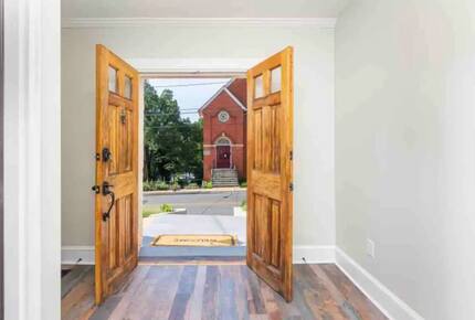 The Sanctuary in Historic Downtown Staunton | Three Bedroom - Staunton, Virginia