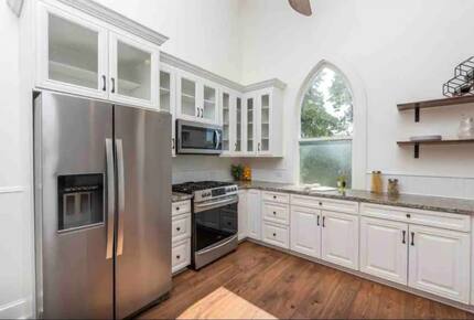 The Sanctuary in Historic Downtown Staunton | Three Bedroom - Staunton, Virginia