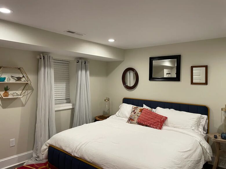 The Revival Room in Historic Downtown Staunton | Two Bedroom - Staunton, Virginia