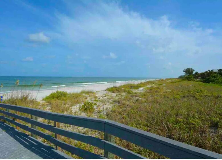 Indian Rocks Beach Villa with heated pool - Indian Rocks Beach, Florida