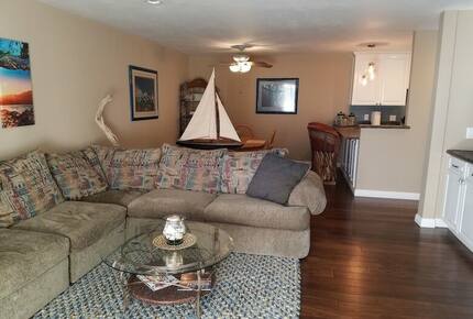 Solana Beach Oceanside Escape | Enjoy the Sunsets from Your Balcony! - Solana Beach, California