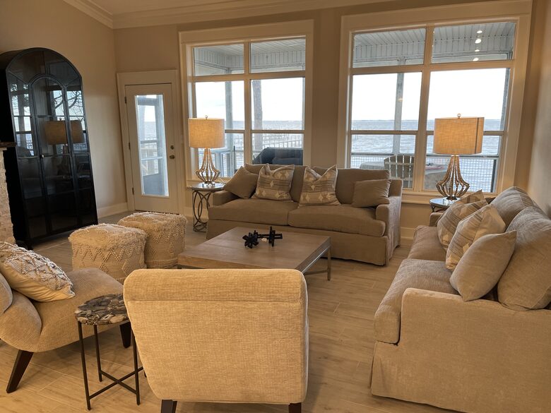 High Times bayfront with pier, swimming pool and 2 hot tubs on #1 Beach in America - St George Island, Florida