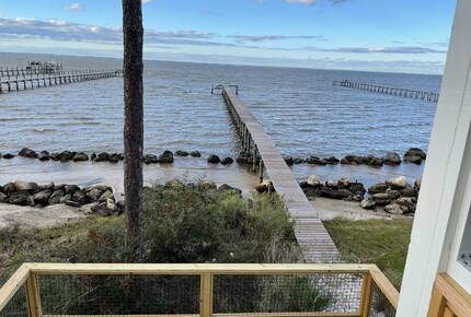 High Times bayfront with pier, swimming pool and 2 hot tubs on #1 Beach in America - St George Island, Florida