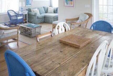 Higgins Beach Cottage with Carriage House - Scarborough, Maine