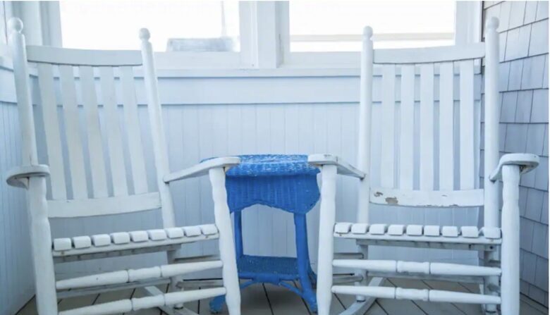 Higgins Beach Cottage with Carriage House - Scarborough, Maine