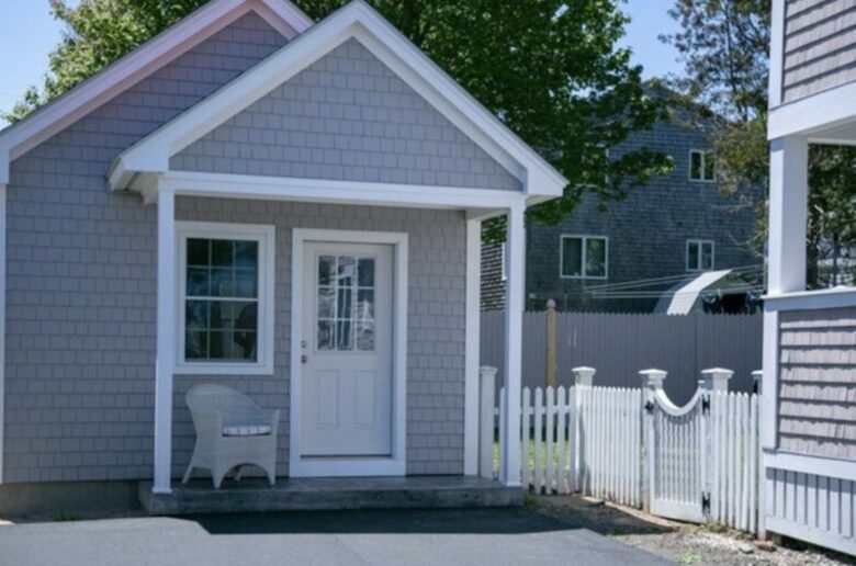 Charming Cottage at Higgins Beach - Scarborough, Maine