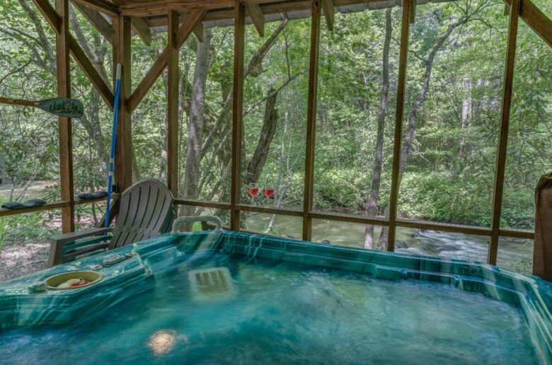 "A River Runs Through It" Chic Georgia Cabin - Cherry Log, Georgia