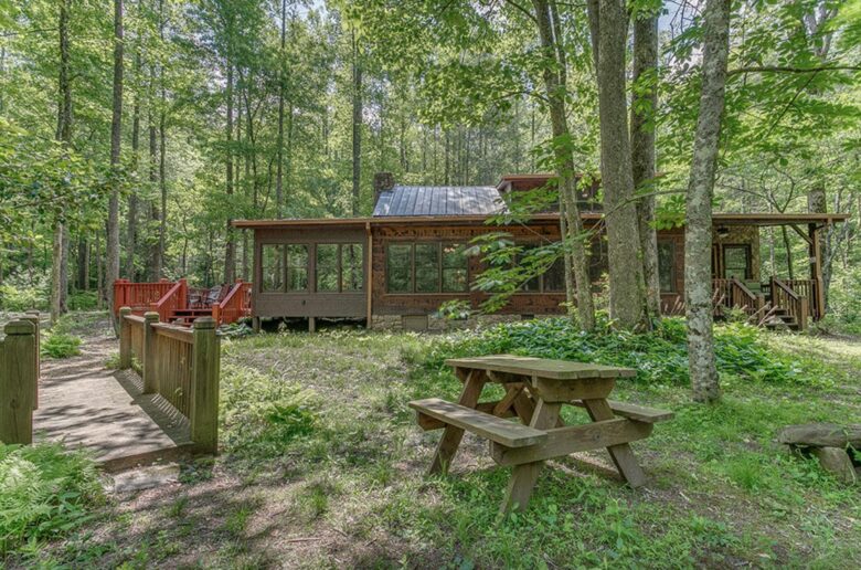 "A River Runs Through It" Chic Georgia Cabin - Cherry Log, Georgia