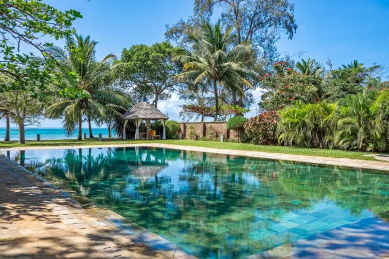 Cocokinondo | Modern Galu Beach Retreat - Diani Beach, Kenya