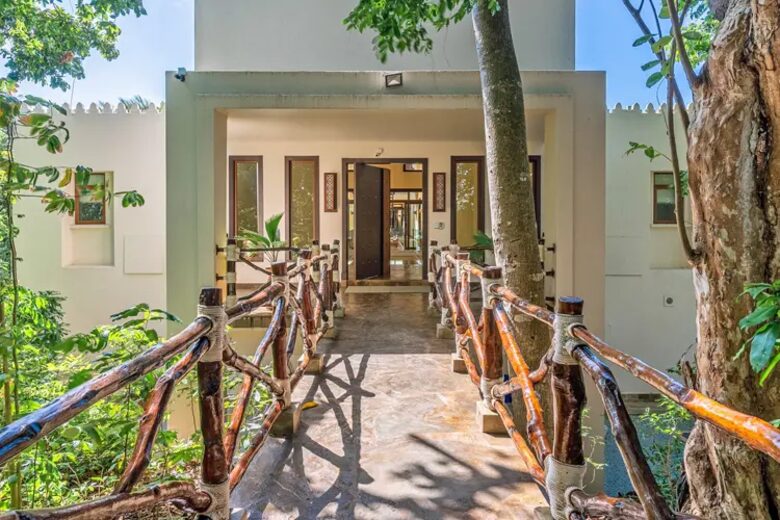Cocokinondo | Modern Galu Beach Retreat - Diani Beach, Kenya