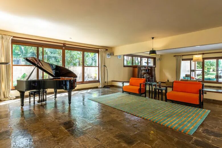 Cocokinondo | Modern Galu Beach Retreat - Diani Beach, Kenya