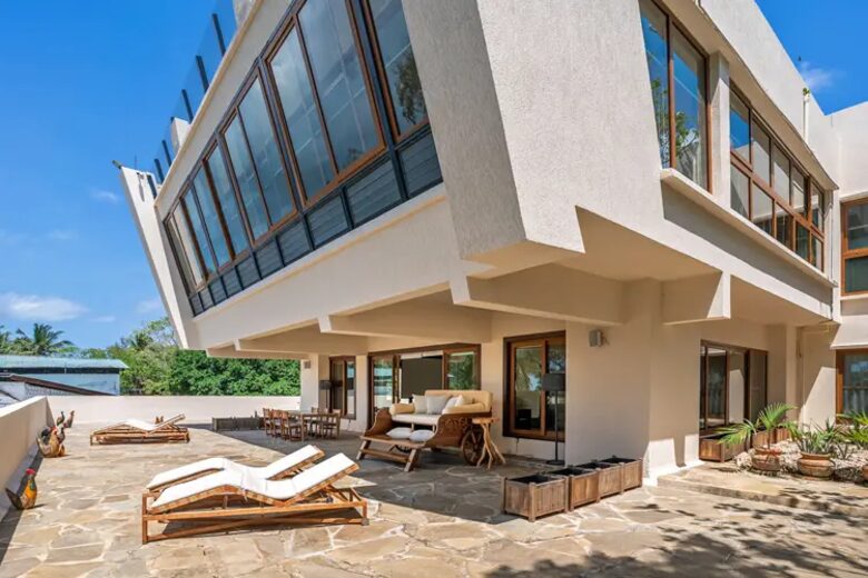 Cocokinondo | Modern Galu Beach Retreat - Diani Beach, Kenya