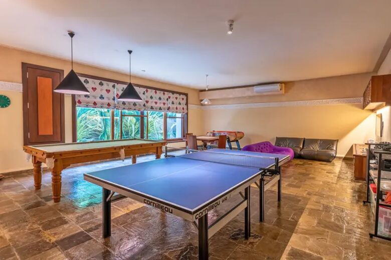 Cocokinondo | Modern Galu Beach Retreat - Diani Beach, Kenya