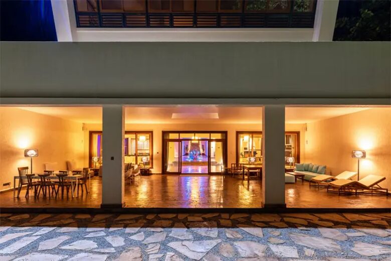 Cocokinondo | Modern Galu Beach Retreat - Diani Beach, Kenya
