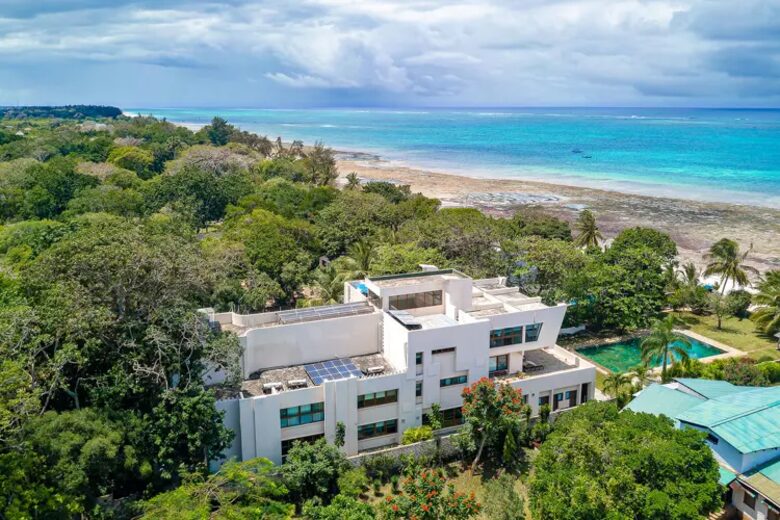 Cocokinondo | Modern Galu Beach Retreat - Diani Beach, Kenya