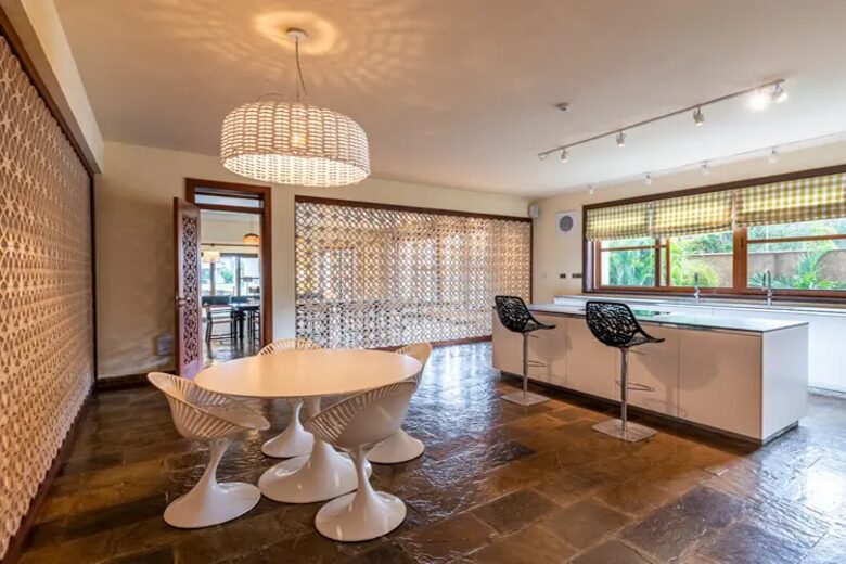Cocokinondo | Modern Galu Beach Retreat - Diani Beach, Kenya