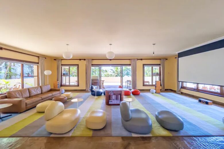 Cocokinondo | Modern Galu Beach Retreat - Diani Beach, Kenya