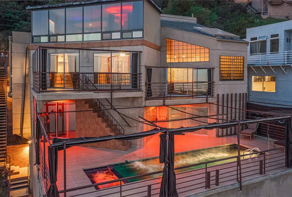 Hollywood Hills Art House - Los Angeles, California