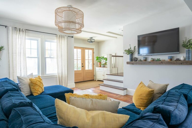 Modern Farmhouse near Newport - Portsmouth, Rhode Island