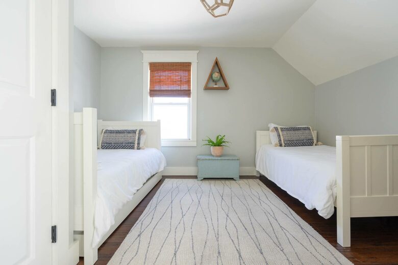 Modern Farmhouse near Newport - Portsmouth, Rhode Island