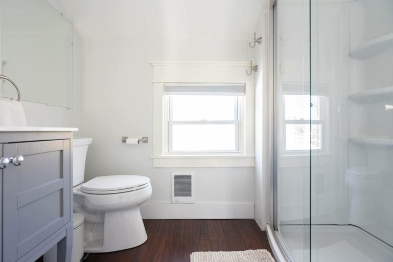 Modern Farmhouse near Newport - Portsmouth, Rhode Island