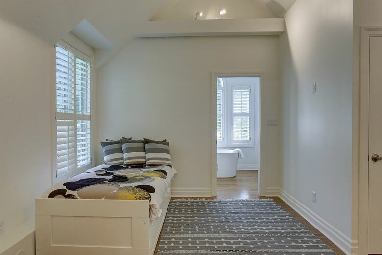 Private Coach House in the Centre of Port Hope - Port Hope, Canada