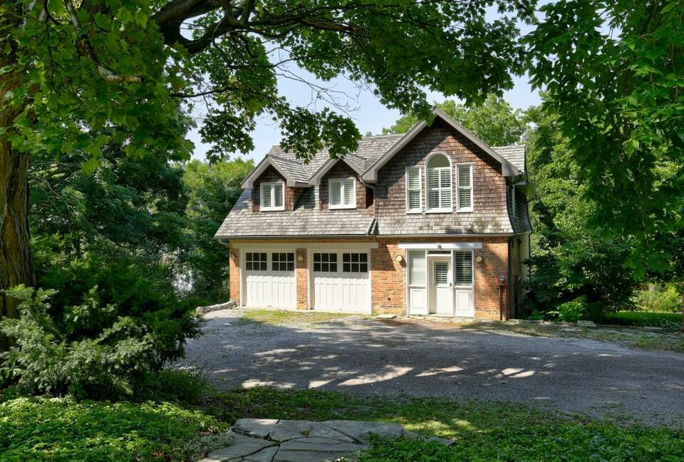 Private Coach House in the Centre of Port Hope - Port Hope, Canada