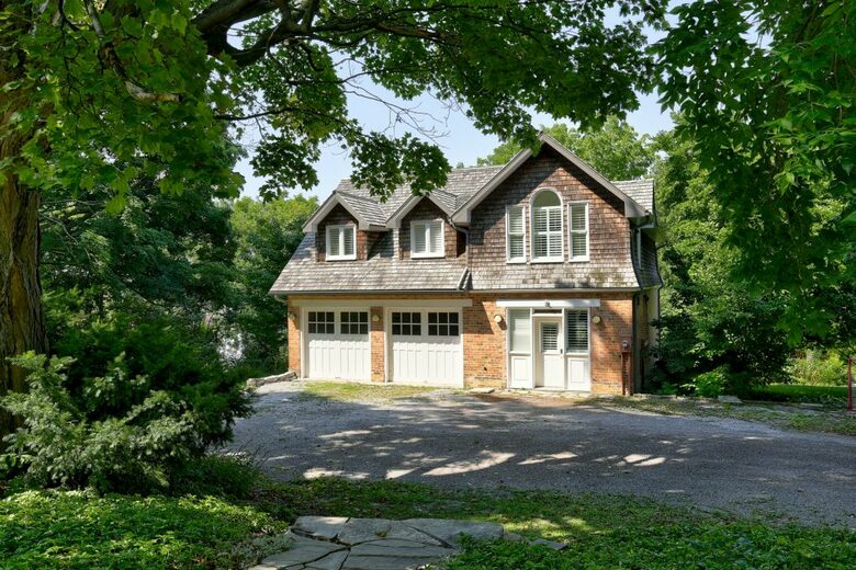Private Coach House in the Centre of Port Hope - Port Hope, Canada