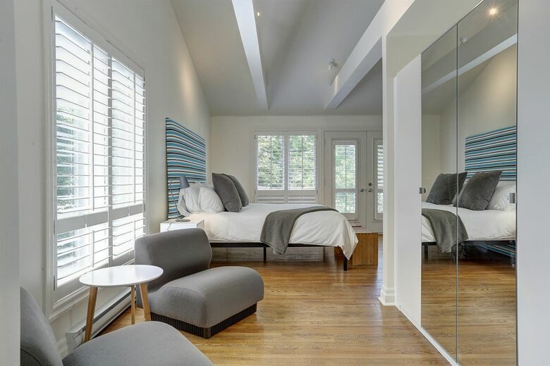 Private Coach House in the Centre of Port Hope - Port Hope, Canada