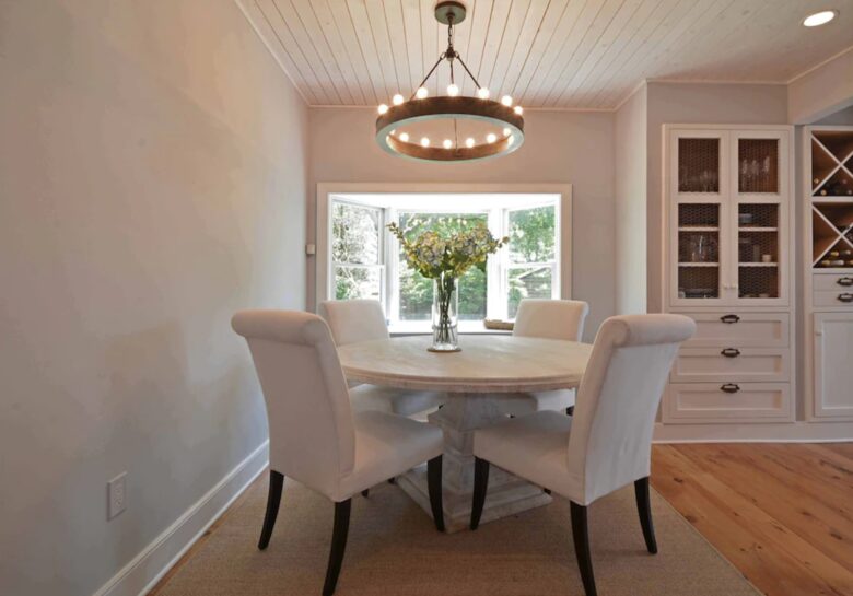 Main house indoor dining table
