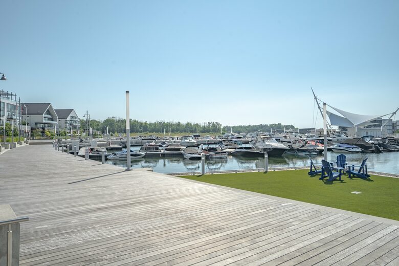 Lovely Two Bedroom Vacation Home in Friday Harbour - Innisfil, Canada