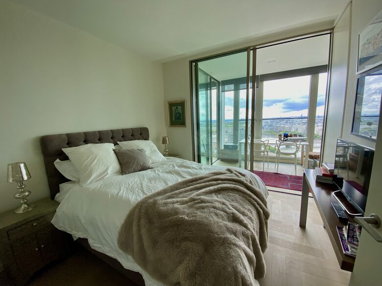 Luxury Apartment with Iconic South Bank Views - London, United Kingdom