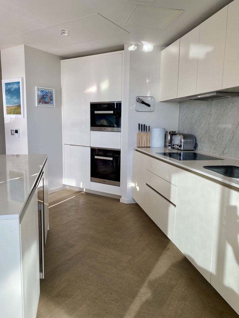 Luxury Apartment with Iconic South Bank Views - London, United Kingdom