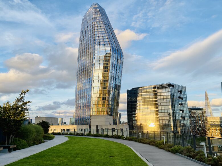 Luxury Apartment with Iconic South Bank Views - London, United Kingdom