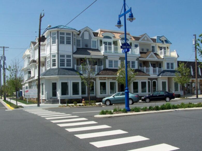 Quaint Townhome In the Heart of Avalon - Avalon, New Jersey