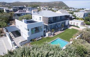 South Africa Oceanfront Villa - Kommetjie, South Africa