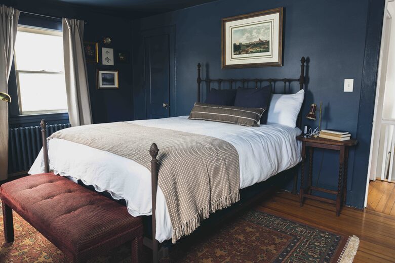 Cozy Chic Remodeled 1910 Farmhouse - Hudson, New York