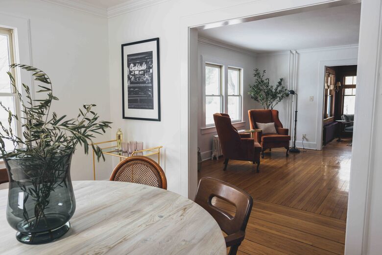 Cozy Chic Remodeled 1910 Farmhouse - Hudson, New York