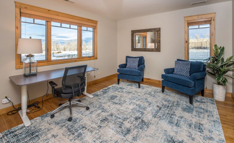 Little Bear Escape In Big Sky Country - Gallatin Gateway, Montana