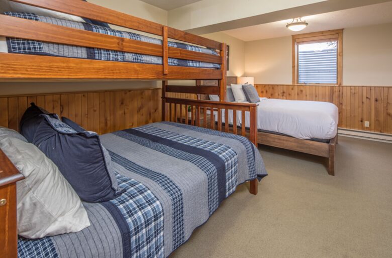 Little Bear Escape In Big Sky Country - Gallatin Gateway, Montana